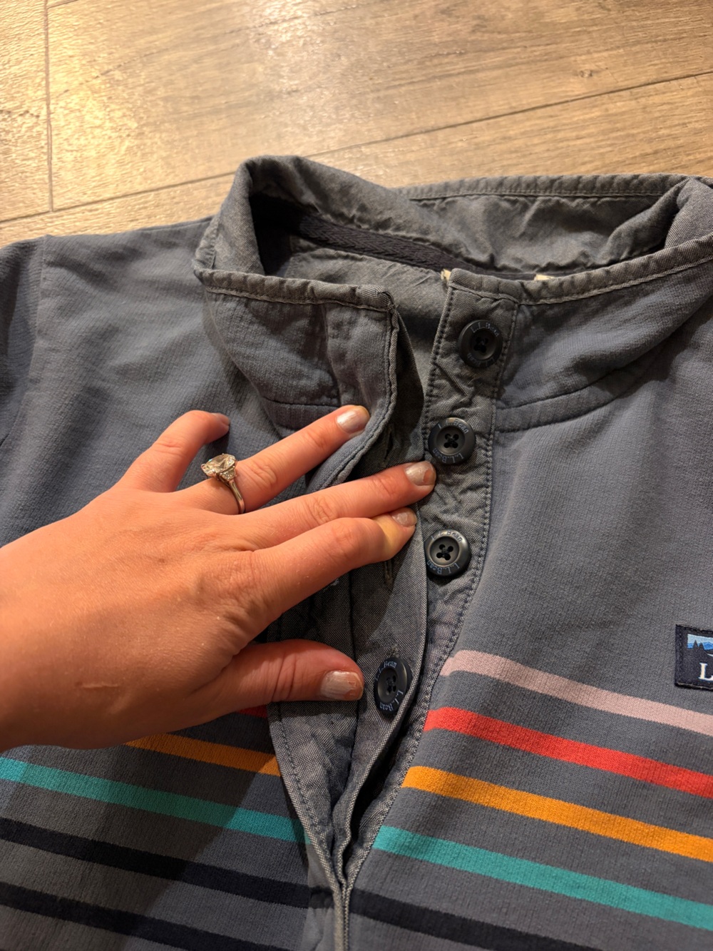 LL BEAN Henley shirt - Picture 4 of 5
